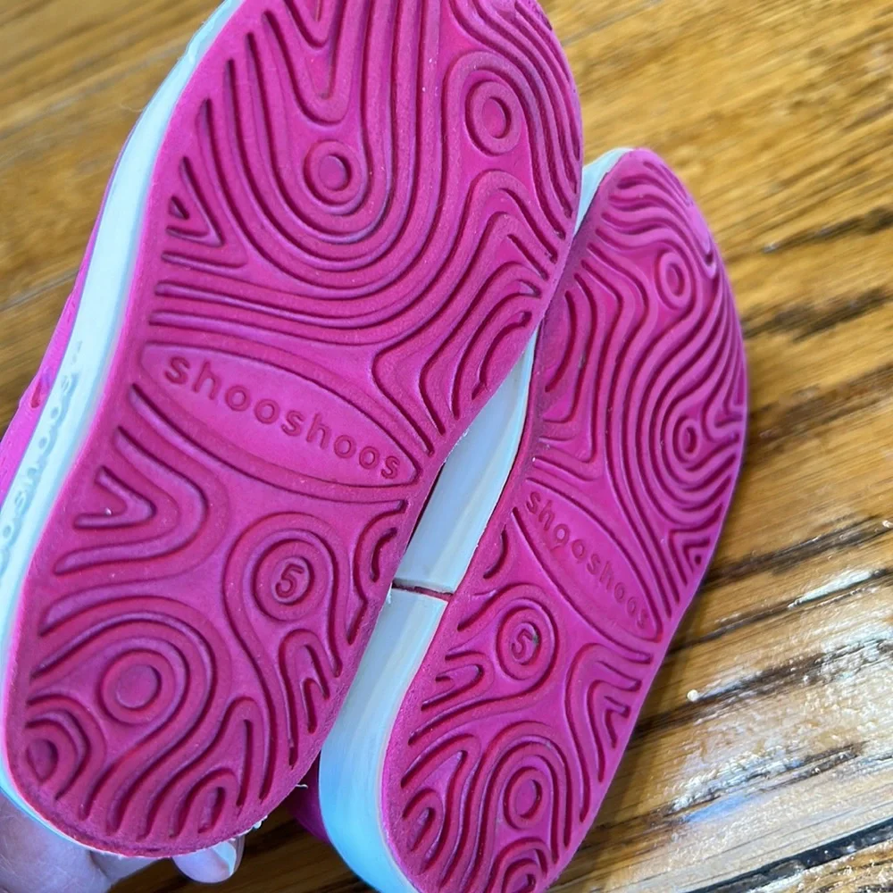 Shooshoos brand hot